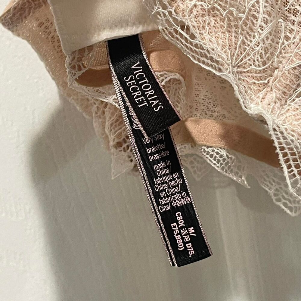Victoria's Secret Women's Cream Lace Bralette - Picture 5 of 6
